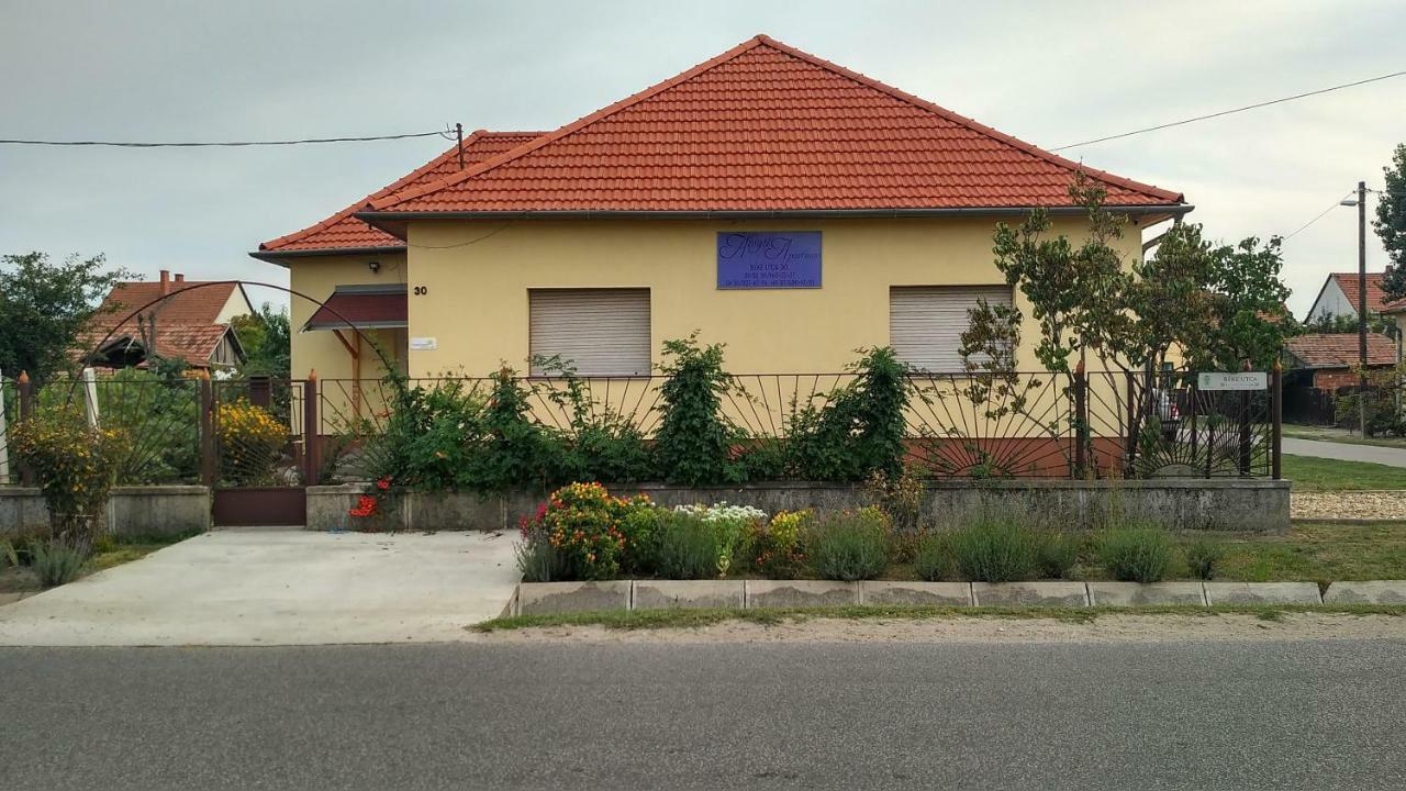 Abigel Apartman Mórahalom Екстериор снимка